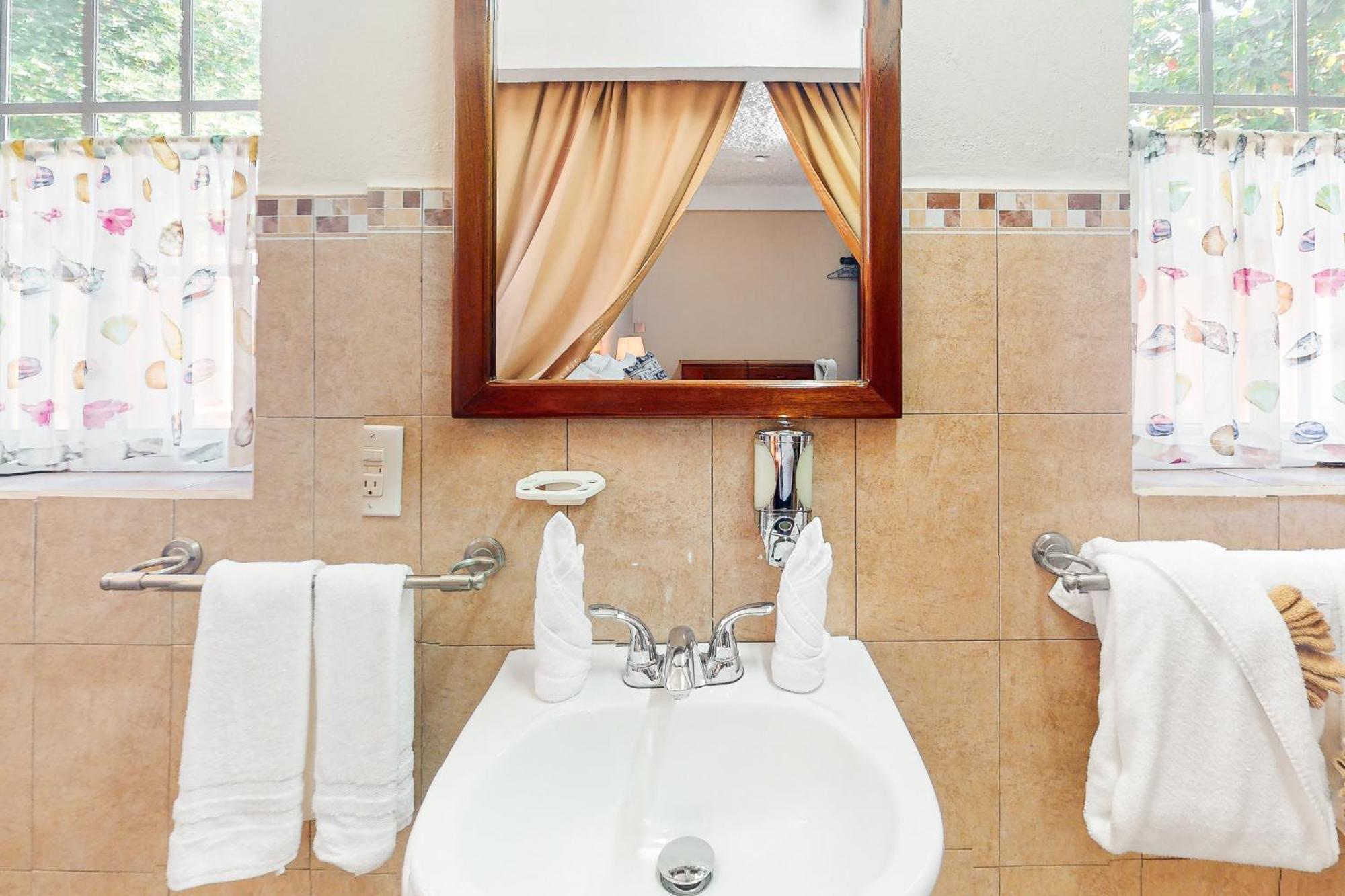 Hummingbird Home Suites Сан-Педро Номер фото