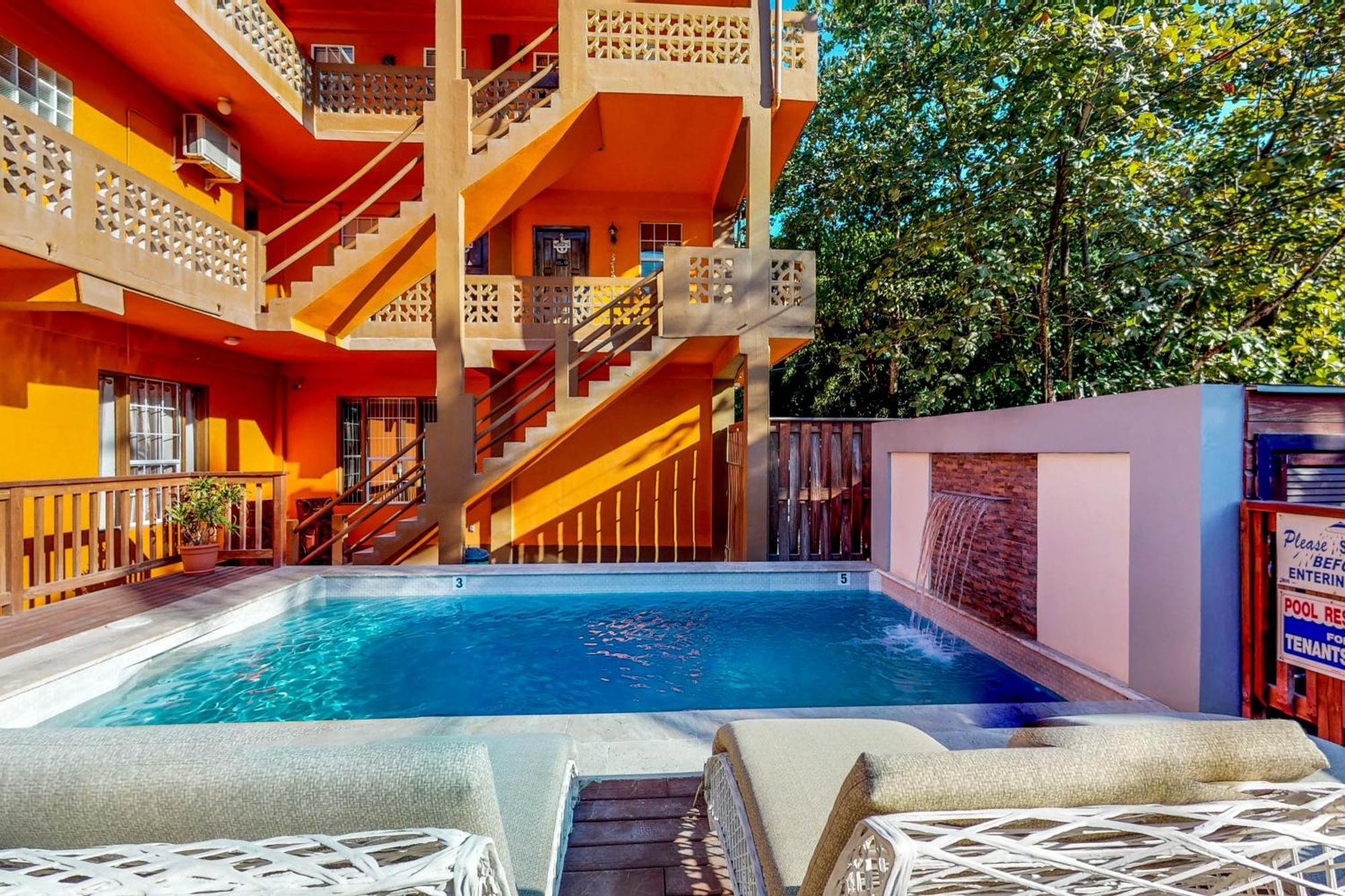 Hummingbird Home Suites Сан-Педро Номер фото
